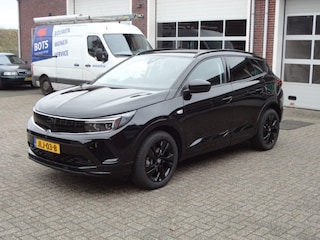 Opel Grandland 1.2 Turbo GS Black Line Edition Automaat ,Trekhaak ,Led verlichting ,Navi ,Camera voor en achter