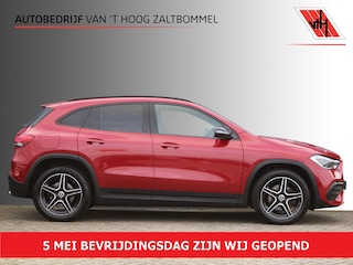 Mercedes-Benz GLA 250e AUT8 AMG NIGHT PAKKET PANORAMADAK DISTRONIC MEMORY SFEER 360-CAMERA TREKHAAK