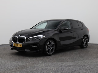 BMW 118i Executive Edition Automaat | NAVI | CARPLAY