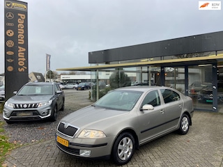 Skoda Octavia 1.6 FSI Elegance|T-haak|CC|Clima