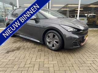 Cupra Born Business Plus 62 kWh / Camera / carplay / Led / Stuurverwarming