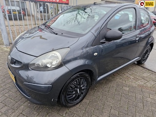 Toyota Aygo 1.0-12V NIEUWE APK ! RIJD PERFECT !