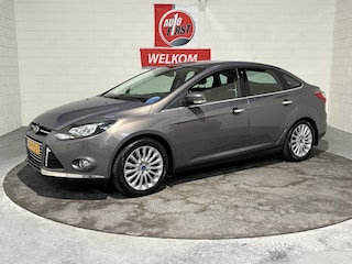 Ford Focus 1.6 TI-VCT First Edition, 2e eigenaar, Nieuwstaat, Volledig dealer onderhouden, Climate, Trekhaak, Parkeersensoren achter, 17 inch, Regensensor, Cruise control