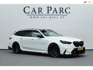 BMW 5-serie Touring 727+PK BTW/M-PERFORMANCE CARBON/AKRAPOVIC/22" VOSSEN/BOWERS & WILKINS/PANO/HUD/ACC/ECC/FABRIEKSGARANTIE!