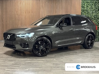 Volvo XC60 T8 AWD Recharge R-Design Pine Grey en vol! | Luchtvering | Trekhaak | Stoelventilatie | 360 Camera | Head-Up Display | Harman Kardon | Stoelmassage | Adaptieve Cruise Control | 21 Inch | Standkachel met Volvo On Call App |Stoelverwarming voor+achter | Stuurwielverwarming | Full LED meesturende koplampen | Pilot Assist | BLIS Dode Hoek Detectie | Elektrische voorstoelen geheugen | Nappa lederen bekleding | Zitting verlenging voorstoelen | Lederen dashboard | Gelamineerde/geluidwerende zijruiten | Schuifdak | Keyless Drive | Parkeersensoren voor+achter | Privacy Glass | Elektrisch bedienbare achterklep | DAB Radio | Apple Carplay/Andoid Auto | Pine Grey Metallic |