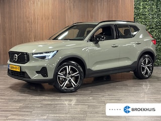 Volvo XC40 B4 Plus Dark Trekhaak | Harman Kardon | Bestuurdersstoel elektrisch geheugen | Stoel en Stuurwielverwarming | Adaptieve Cruise Control | Pilot Assist | BLIS Dode Hoek Detectie | Parkeercamera | Zitting verlenging voorstoelen | Passagiersstoel elektrisch | 18 Inch | Google Infotainment | Keyless Drive | Parkeersensroen voor+achter | Voorruitverwarming | Elektrisch bedienbare achterklep | DAB Radio | Apple Carplay/Android Auto | Draadloos telefoon opladen | Volvo On Call met mobiele App functie | Sage Green Metallic |