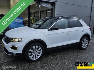 Volkswagen T-Roc 1.5 TSI Sport Business R Panorama/Virtual/Camera