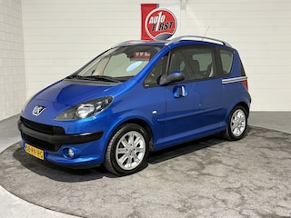 Peugeot 1007 1.6-16V Sporty, Automaat, Electrische schuifdeuren, Hoge instap, Climate control, Trekhaak, Lichtmetaal, Prijs is incl nieuwe apk, beurt en 3 maanden garantie