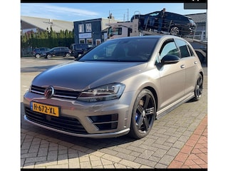 Volkswagen Golf 2.0 TSI R 4Motion Panorama
