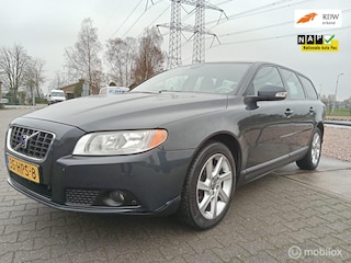 Volvo V70 2.0 Momentum/leder/cruise/clima