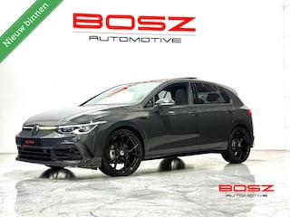 Volkswagen Golf 8 1.5 eTSI R-Line DSG PANO ACC SFEER IQ BLIND