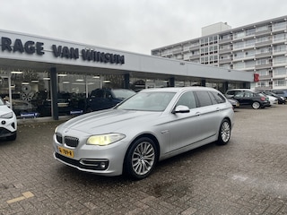 BMW 5-serie Touring 518d Luxury Edition Pdc Lmv Cruise Klima Automaat Navi Nap Lederen bekleding