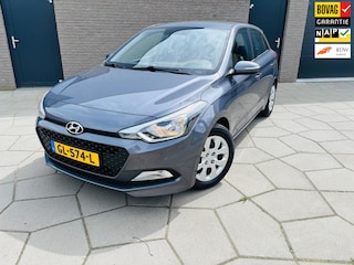 Hyundai i20 1.2 LP i-Drive Cool|5 Drs | Airco |Trekhaak |Metallic lak |EXTRA wielenset Winter