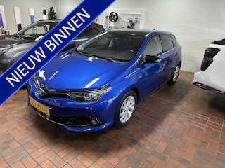 Toyota Auris 1.8 Hybrid Energy Plus 1e eigenaar / trekhaak / zwart dak / navigatie / smartkey
