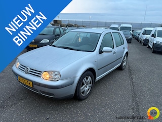 Volkswagen Golf 1.6-16V Trendline