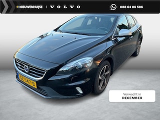 Volvo V40 2.0 D2 R-Design Business | Stoelverwarming | Parkeersensoren | Bi-xenon | Cruise control | High Performance Audio | Climate control |