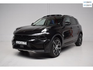 Lynk & Co 01 1.5 BLACK-EDITION / VIRTUAL / 360 CAMERA / INFINITY GELUID / PANORAMADAK / ADAPT.CRUISE / 20INCH / SFEERVERLICHTING