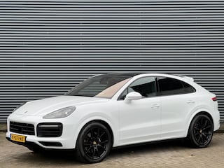 Porsche Cayenne 3.0 E-Hybrid Carrarawit Metallic Panoramadak Luchtvering Sport-Chrono Achterasbesturing Softclose Vol-Leder NL-Auto