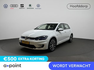 Volkswagen Golf E-DITION 136 pk | Navigatie | Warmtepomp | Parkeersensoren | Achteruitrijcamera | Autom. airco | Voll. digitaal instrumentenpaneel |