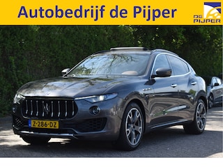 Maserati Levante 3.0 V6 AWD GranLusso | Luchtvering | Pano.dak | Camera | Keyless | DAB | Carplay | LED / Xenon | 20" | Uniek