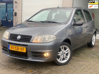 Fiat Punto 1.2 Navigator/3drs/nap/3e EIG/ dealonderhouden/ 1jaar apk/ airco/ EL-ramen/zeer nette auto.