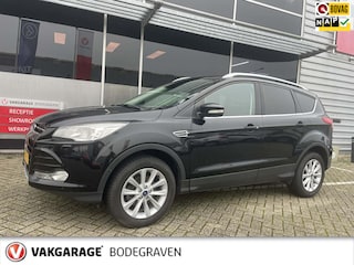 Ford Kuga 1.5 Titanium / navigatie / stoelverwarming / trekhaak