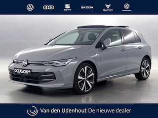 Volkswagen Golf 1.5 eHybrid 204pk Life Edition DSG / Navigatie via App Connect / Stoel + Stuurverwarming / Panoramadak / Camera