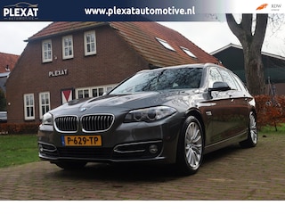 BMW 5-serie Touring 525d Luxury Edition Aut. | Facelift | Panorama | Luxe leder | Stoelverwarming | Xenon | Vol. Historie | PDC |