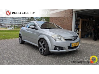 Opel Tigra TwinTop 1.8-16V Linea Rosso