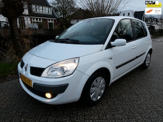 Renault Scénic 1.6-16V Automaat 94.000km. Clima Cruise Trekhaak 1300kg.