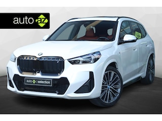 BMW iX1 xDrive30 Launch Edition 67 kWh / M-Sport / Harman Kardon / Memory