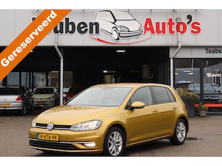 Volkswagen Golf 1.4 TSI Highline Business R Camera, Climate control, Stoelverwarming