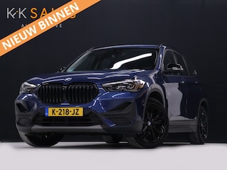 BMW X1 sDrive18i Sport [HEAD-UP DISPALY, GROOT NAVIGATIE, VOL LEDER, PDC ACHTER, STOELVERWARMING, AUTOMATISCHE AIRCO, ELEKTRISCHE ACHTERKLEP, BMW LED, CRUISE CONTROL, BLUETOOTH TELEFOON, NIEUWSTAAT]