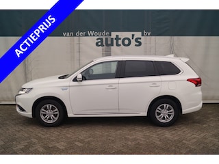 Mitsubishi Outlander 2.4 PHEV Automaat Pure -ECC-PDC-TREKHAAK-