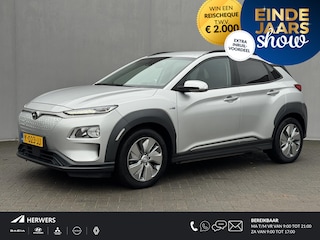 Hyundai Kona EV Fashion 64 kWh Automaat / Accu SoH 97,4% / HUD / Camera / Adaptieve Cruise / Apple Carplay & Android / DodeHoek Detectie / Krell Audio / Navigatie /