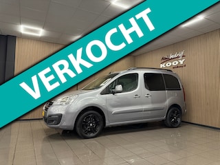 Peugeot Partner 1.2 PureTech Allure * Trekhaak / Camera / Navigatie / NL Auto *