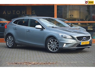 Volvo V40 2.0 D2 R-Design | Stoelverwarming | Parkeersensoren | Cruise Control | Bluetooth |