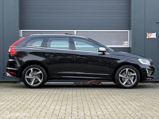 Volvo XC60 2.4 D5 AWD 215PK R-Design Geartronic Panodak/Nav/Xenon/19inch/Camera/Trekhaak/AdapCC/Blis/Vol!