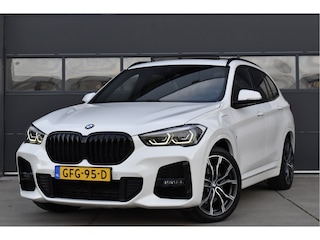BMW X1 xDrive25e Executive Edition M-pakket Pano - CarPlay - Cruise - Trekhaak