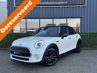 Mini Cooper 1.5 136pk Aut. 5 Deurs Chili Serious Business Led koplampen Navigatie 61dkm!!