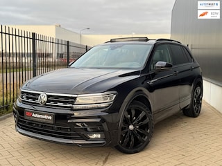 Volkswagen Tiguan 1.5 TSI R-Line Panorama Virtual ACC Trekhaak Leder