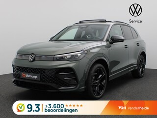 Volkswagen Tiguan 1.5 eHybrid R-Line Edition Pano-Schuifdak, 20" LM Velgen, Trekhaak, Black Style, Navi via Apple Carplay/Android Auto, Keyless, Side Assist, Achteruitrijcamera