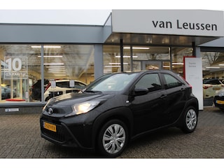 Toyota Aygo PLAY 5-DEURS NL-AUTO APPLE/ANDROID DAB+ AD-CRUISE AIRCO CAMERA