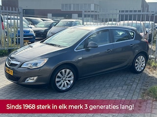 Opel Astra 1.4 Turbo Cosmo 120PK! NL AUTO NAP 2e EIGENAAR! CRUISE l TREKHAAK l LEER l AIRCO l PDC! DEALER OH l TOPSTAAT!