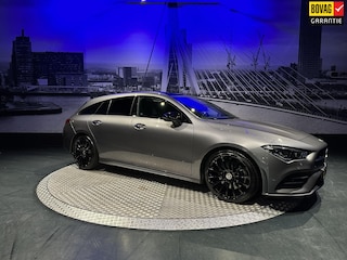Mercedes-Benz CLA Shooting Brake 200 Business Solution AMG *Pano*Sfeerverlichting*Camera*Trekhaak*