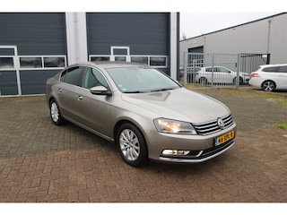 Volkswagen Passat 1.4 TSI Highline BlueMotion AUTOMAAT