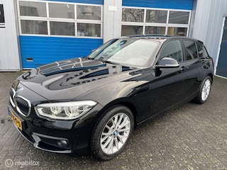 BMW 116i Essential *NAVIGATIE*LED*CRUISE*AIRCO*PDC*
