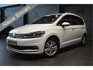 Volkswagen Touran 1.5 TSI Highline navi clima cruise led pdc trekhaak 150 pk !!