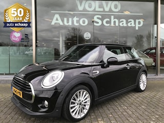 Mini Cooper 1.5 Pepper Serious Business Automaat | Rijklaar incl garantie | Keyless entry Parkeersensoren voor Navigatie