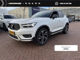 Volvo XC40 1.5 T5 Recharge R-Design | Full Options | Adaptieve Cruise Control | Schuif-/ Kanteldak | 360 Camera | Trekhaak | 20 Inch | Harman Kardon | Elektr. Stoelen | Stoel + Stuurverwarming |